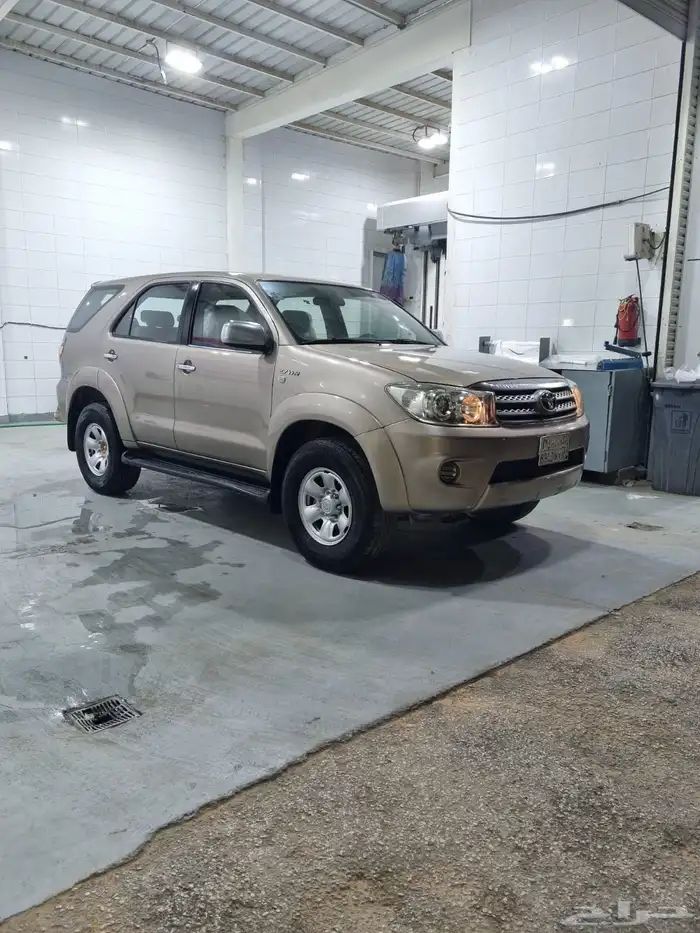 فورتشنر 2011 قير عادي 4