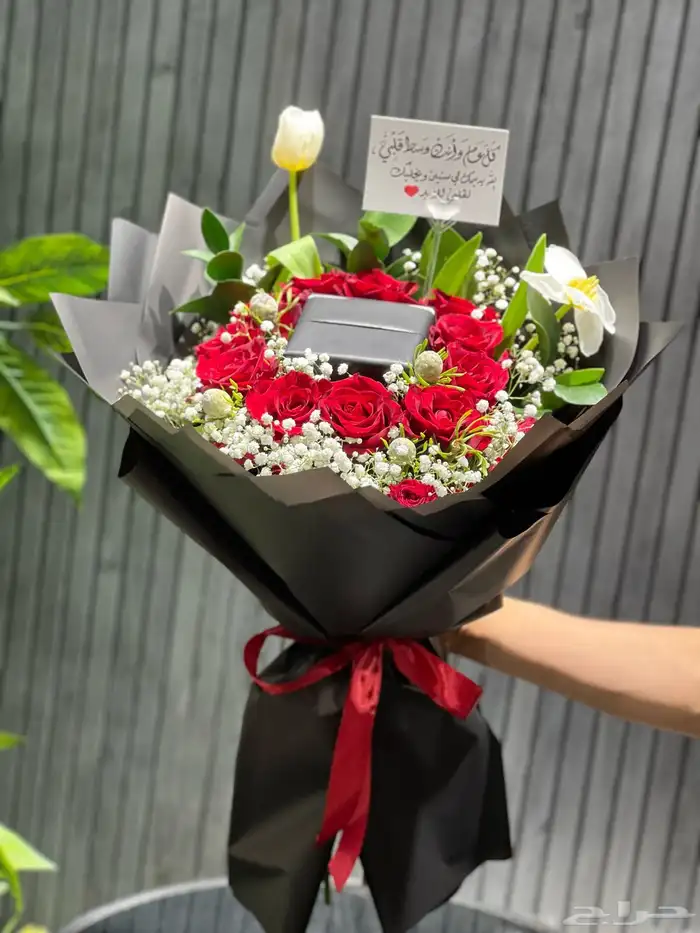 هدايا   ورد  ورد طبيعي  وردصناعي  باقة ورد  تغليف 80