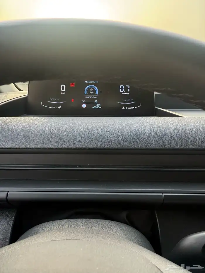 هونداي استاريا 2022 ديزل 12 راكب شبه جديد للبيع 18