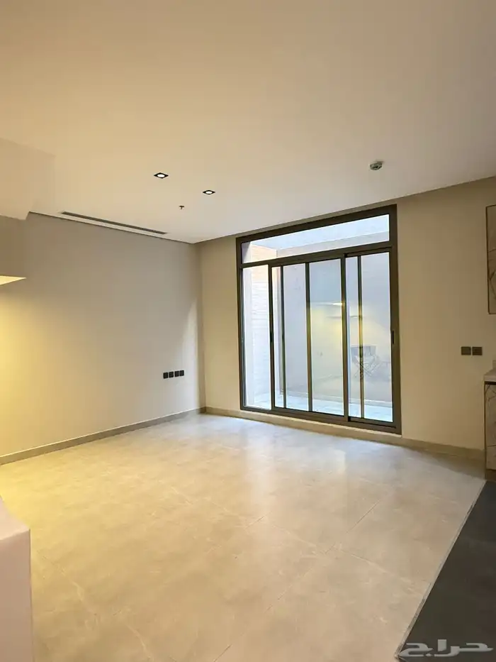 فيلا للايجار تاون هاوس جديد رقم B5 9