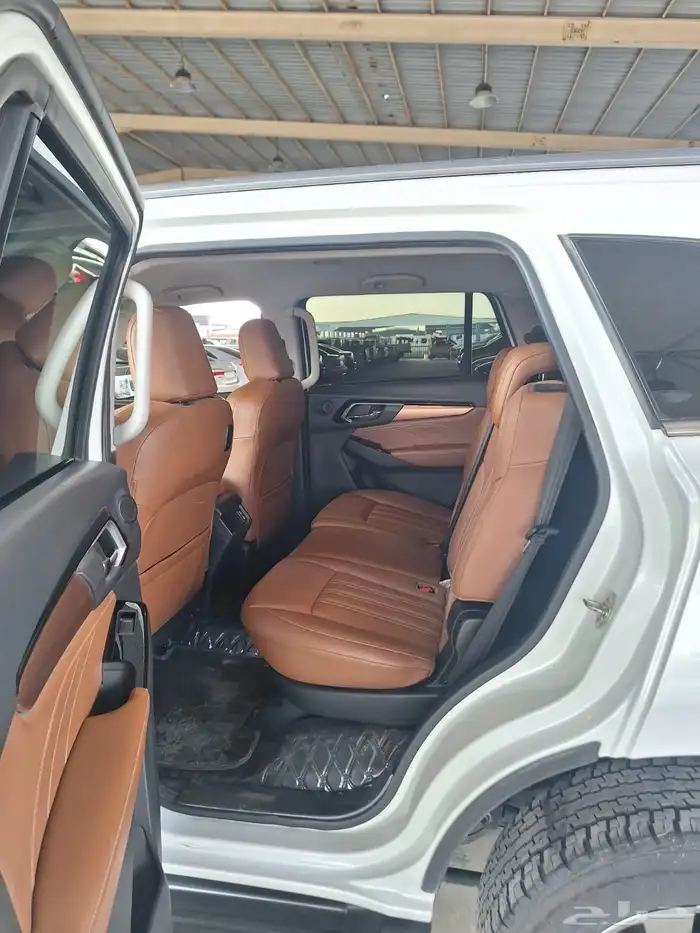 أيسوزو ام يو اكس2023 3