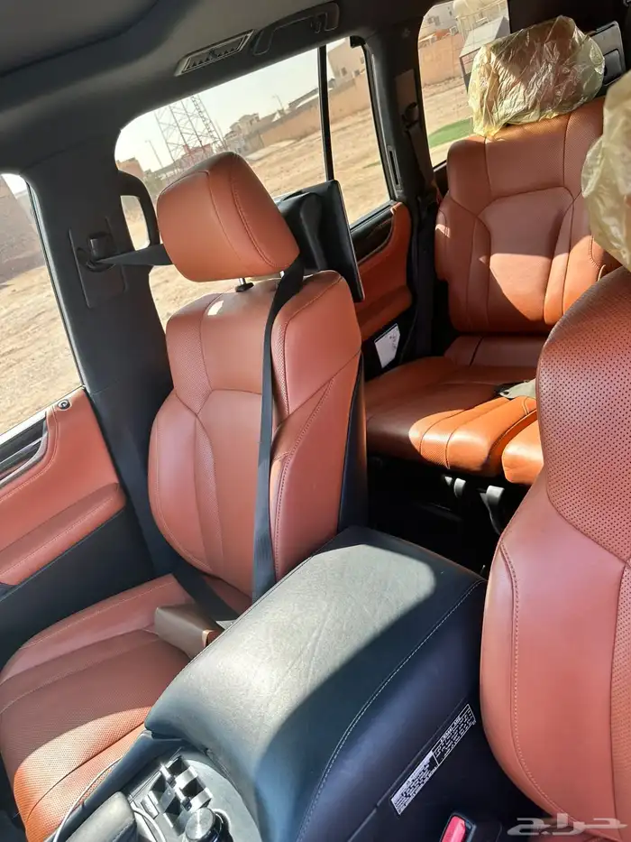 جيب لكزس ال اكس 570 موديل 2020 6