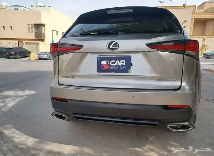 لكزس NX 2019 12
