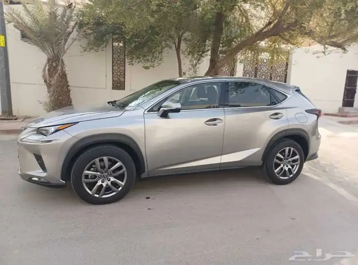 لكزس NX 2019 10