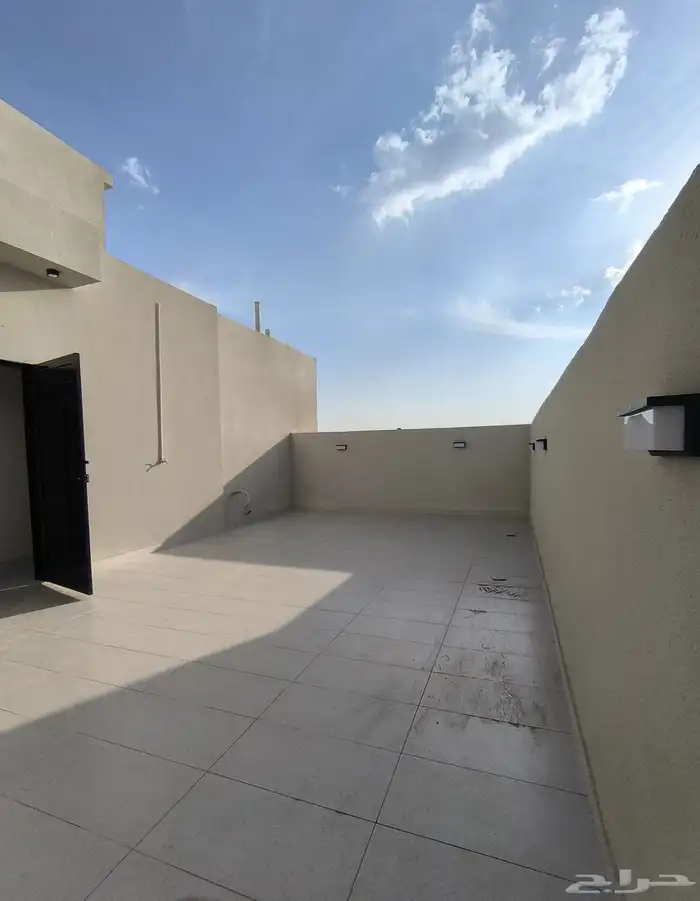 للبيع شقق ارضيه وارواف علويه مع ملحق في خميس مشيط حى الوسام. 11