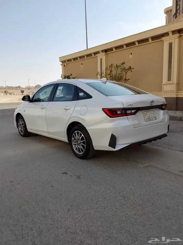 تويوتا يارس 2023 8