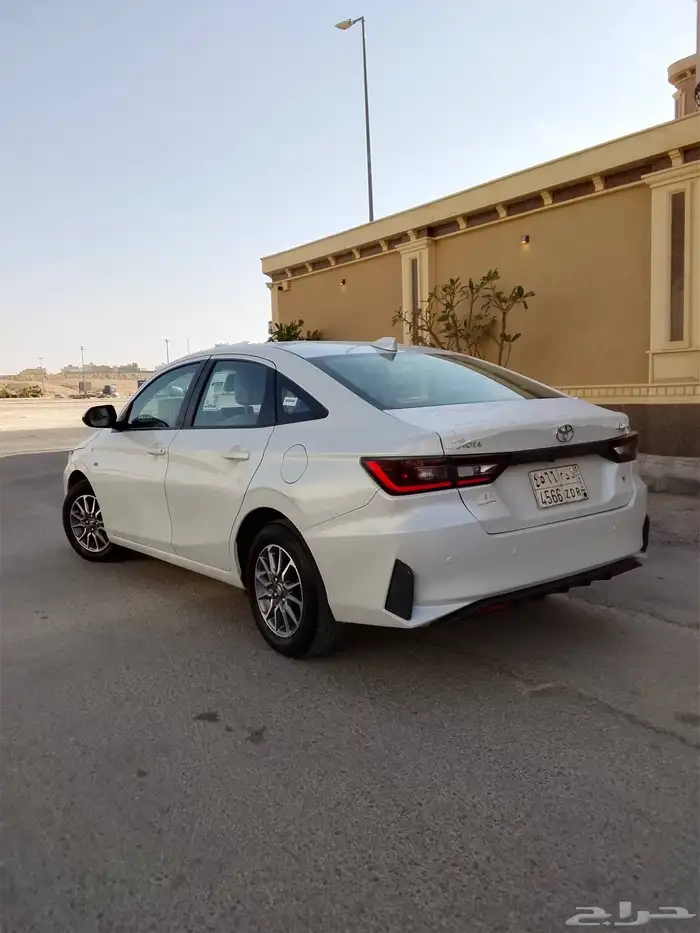 تويوتا يارس 2023 5