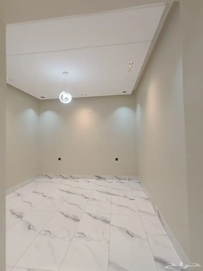 للبيع ارواف ارضيه وعلويه سطح بحوش ومدخل سياره 17