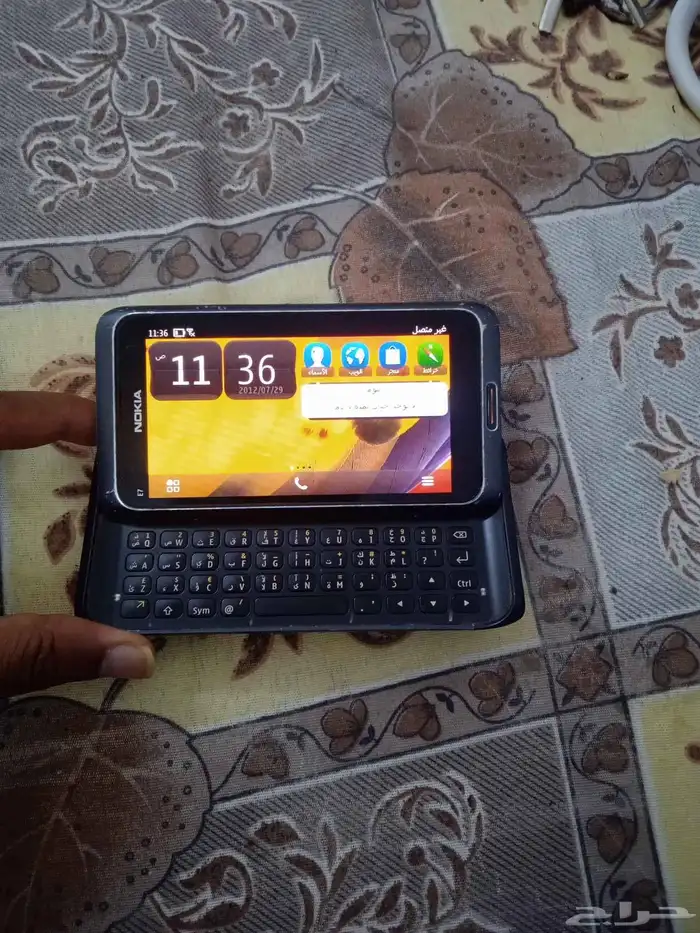 Nokia E7. شغال بحاله جيده 2