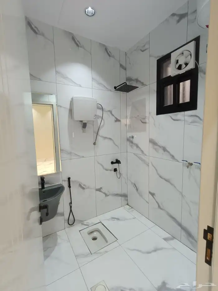 للبيع ارواف ارضيه وعلويه سطح بحوش ومدخل سياره 19