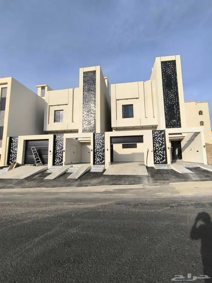 للبيع شقق ارضيه وارواف علويه مع ملحق في خميس مشيط حى الوسام. 0