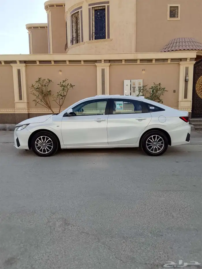 تويوتا يارس 2023 9