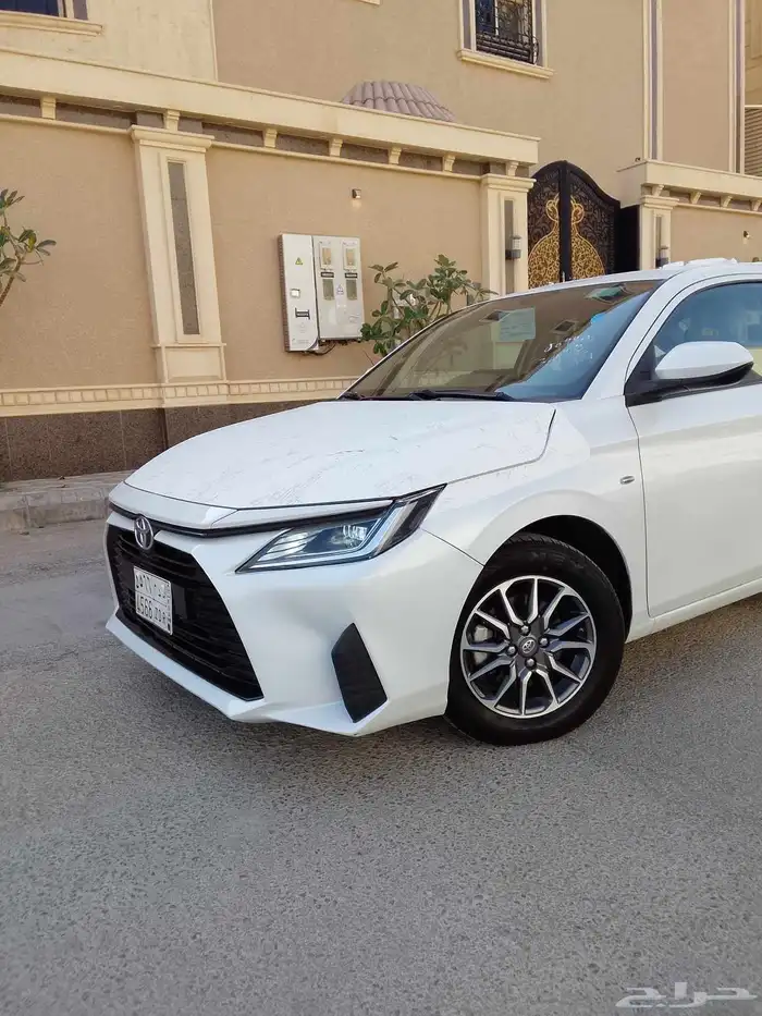 تويوتا يارس 2023 2