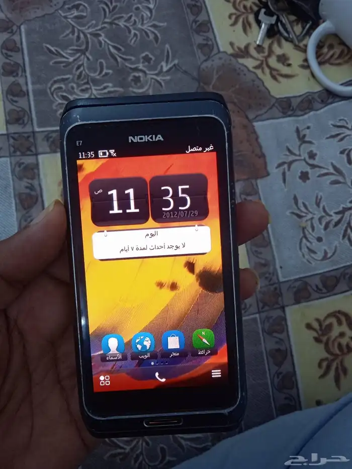 Nokia E7. شغال بحاله جيده 1