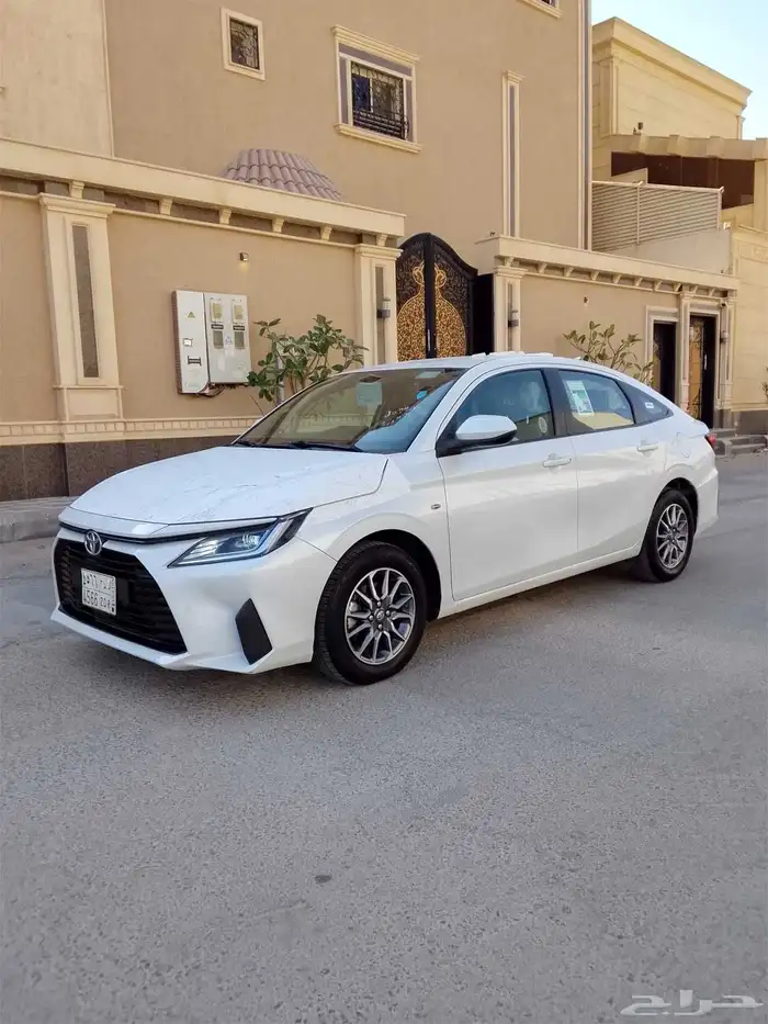 تويوتا يارس 2023 3