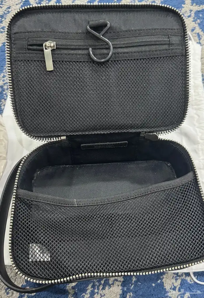 شنطة يد رجالي ماركة كلفن كلاين الأصلي جديدة 3