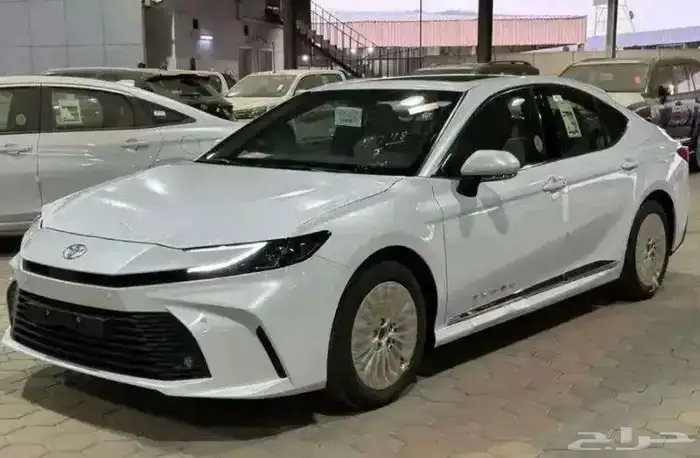 تويوتا كامري LE 2025 نص فل 2
