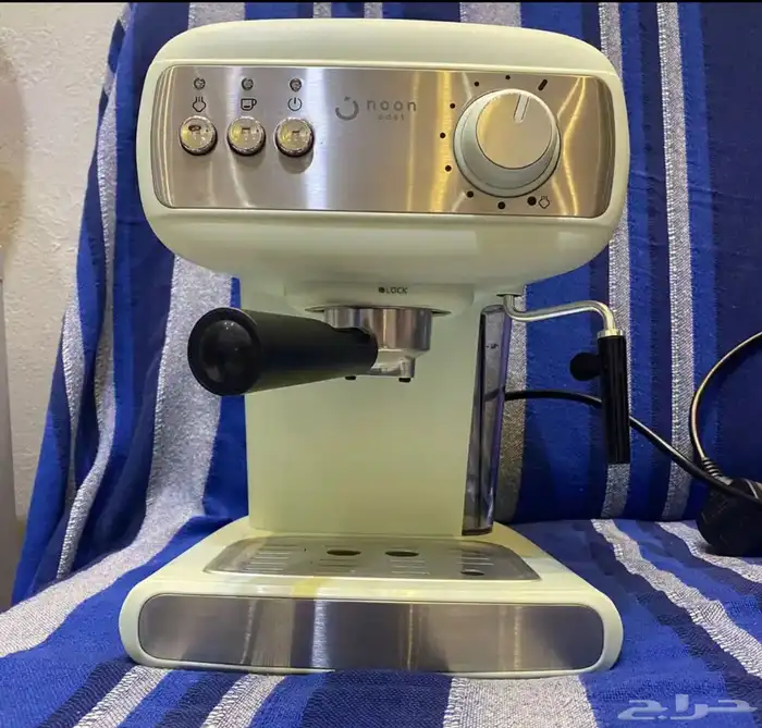 اعراض للبيع مكينه قهوة وموزع شبكة واشرطة بلاستيشن 5 9