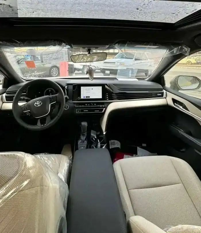 تويوتا كامري LE 2025 نص فل 5