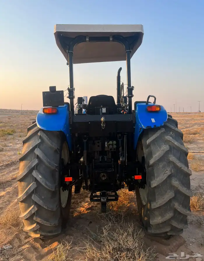 حراثه فيات شبه جديده الجميح مع ملحقاتها 2