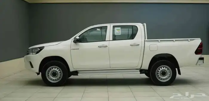 هايلكس 2025 للإيجار 3