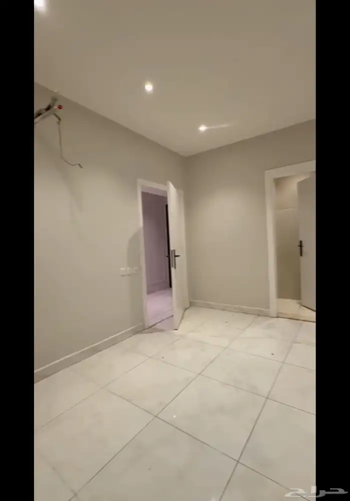 روف مميز للبيع في التيسير قريب من الخدمات 0