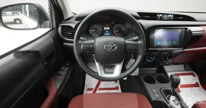 هايلكس 2025 للإيجار 1