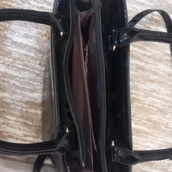 شنطة نسائيه جديده ب100 ريال قابله للتفاوض 2