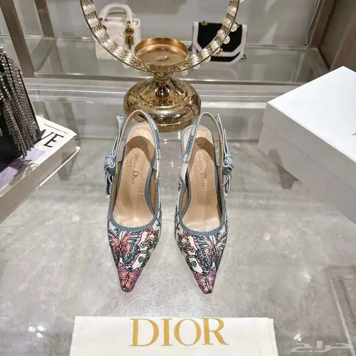 متجر عالم البراندات 18