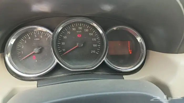 سيارة رينو دستر للبيع موديل 2015 3