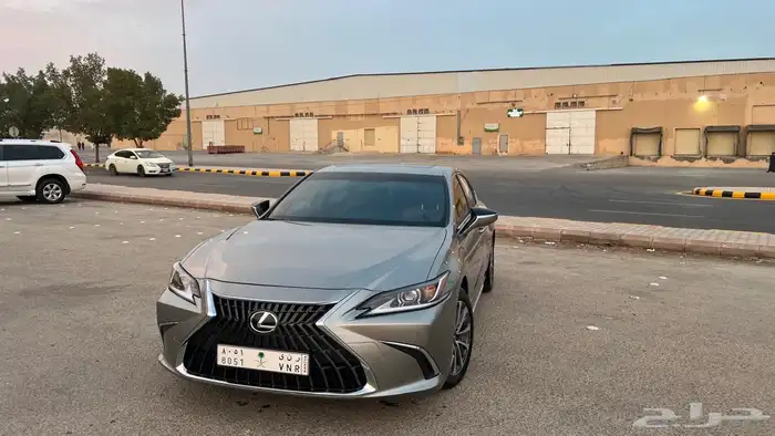 لكزس ES350 2024 V6 1