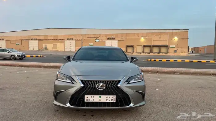 لكزس ES350 2024 V6 2