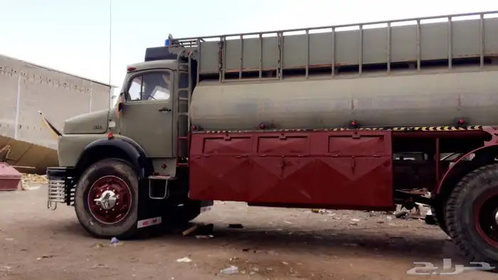 للبيع وايت مرسيدس موديل 74 2