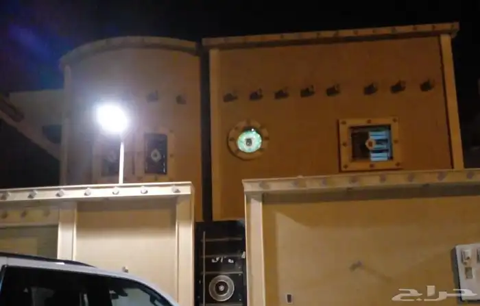 شقة للايجار دور ثاني في فيلا بحي عكاظ مدخل مشترك 0