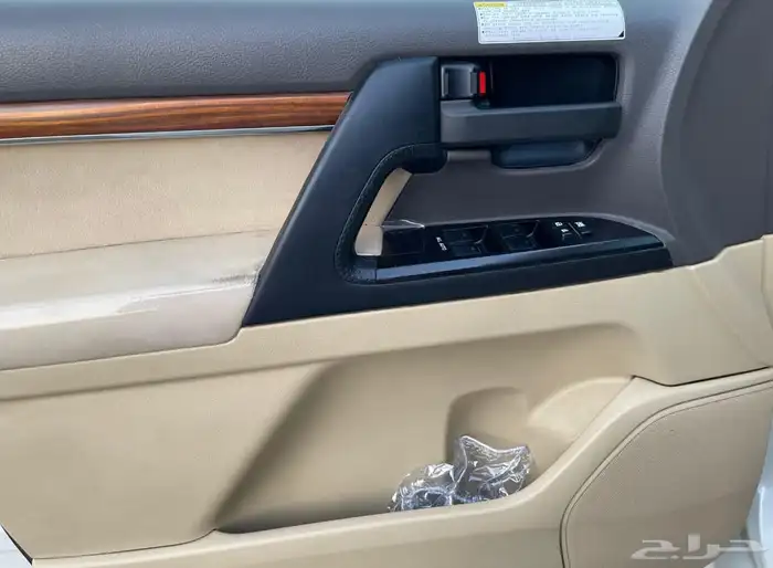 تويوتا لاندكروزر 2017 GXR فل سعودي 21