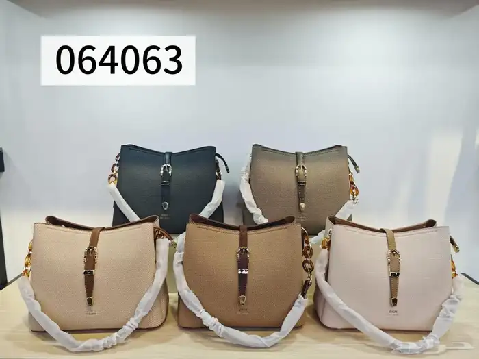 شنط نسائيه 35