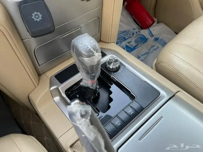 تويوتا لاندكروزر 2017 GXR فل سعودي 25