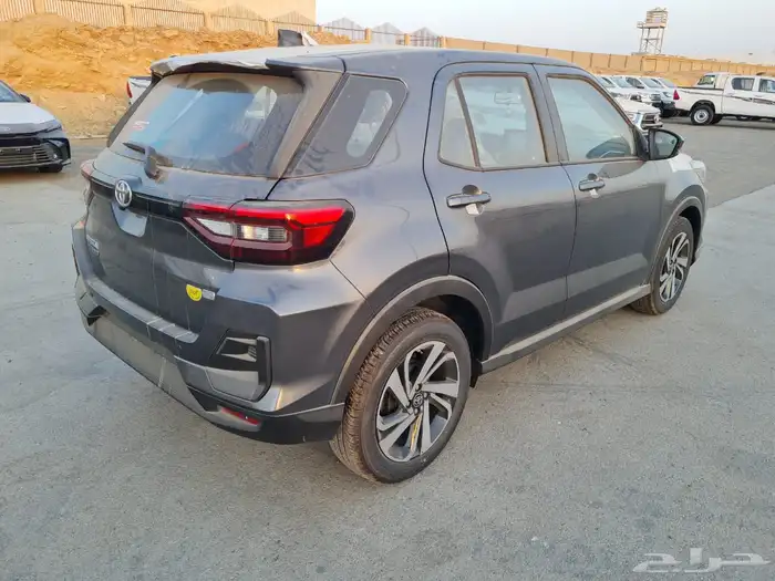 تويوتا رايز فئة لمتد فل كامل عروض يومية بسعر الكاش والاقساط 4