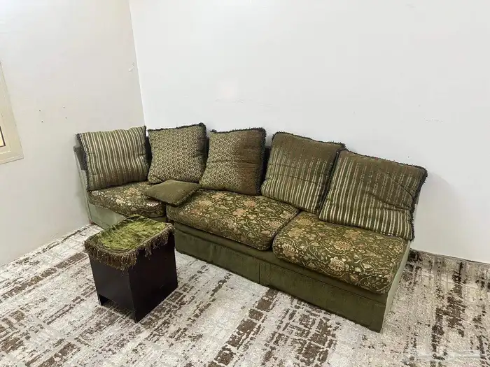 اغراض شقه للبيع بالكامل 4