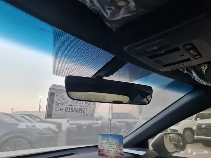 تويوتا كامري ابيض نص فل 2025 14