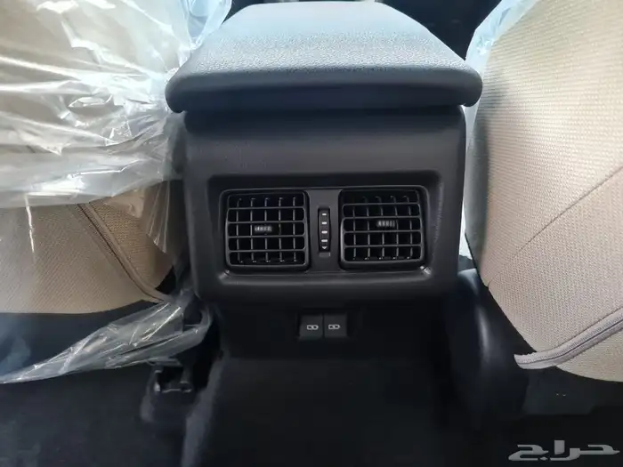 تويوتا كامري ابيض نص فل 2025 10