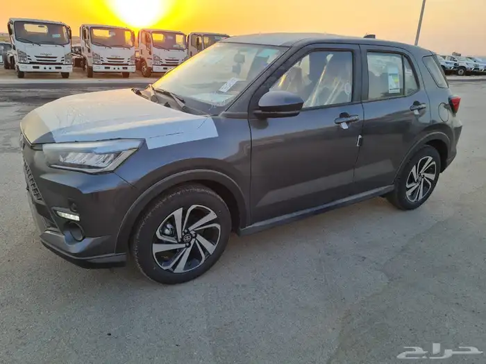 تويوتا رايز فئة لمتد فل كامل عروض يومية بسعر الكاش والاقساط 2