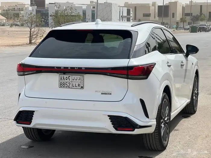 لكزس RX 500 هايبرد 3