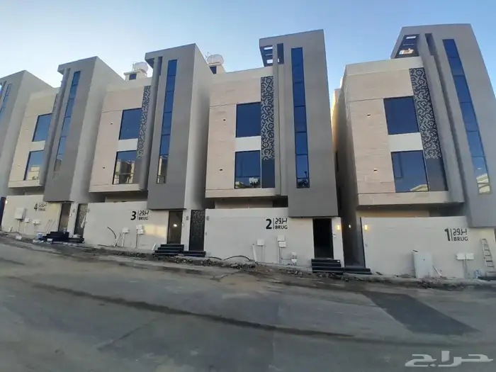 للبيع شقه دور ثاني مع ملحق من 7غرف المصعد شغال جاهز ب 590الف 0