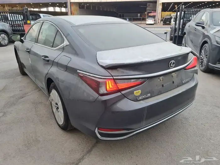ليكزس ES300 AH 2025 0