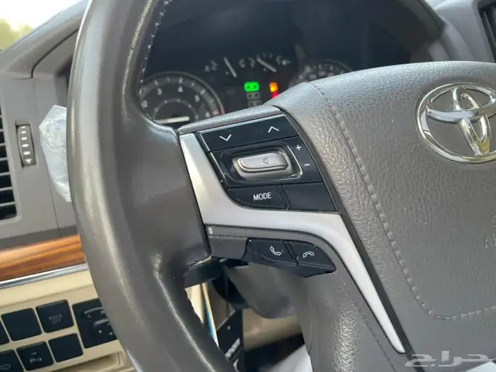 تويوتا لاندكروزر 2017 GXR فل سعودي 28