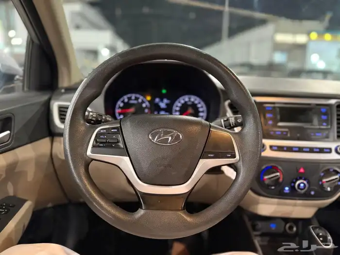 للبيع هيونداي اكسنت موديل 2023 استاندر 19