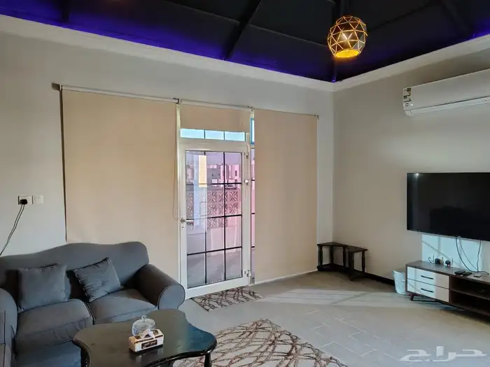 شقه استديو للإيجار ومؤثثه على طريق المطار 3