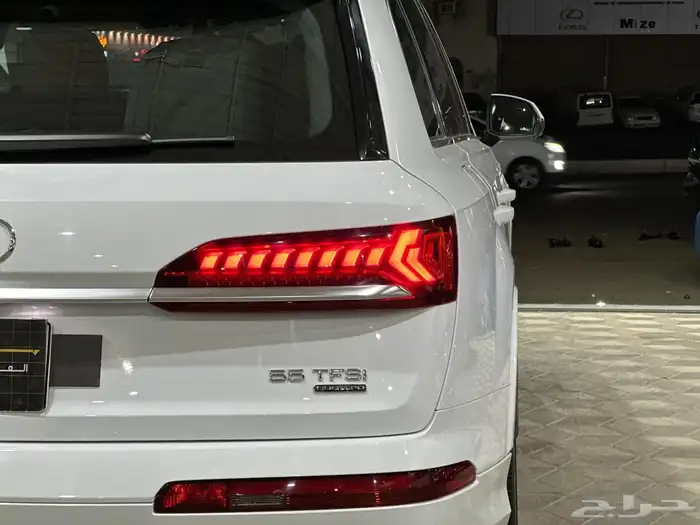 اودي Q7 S line موديل 2023 6