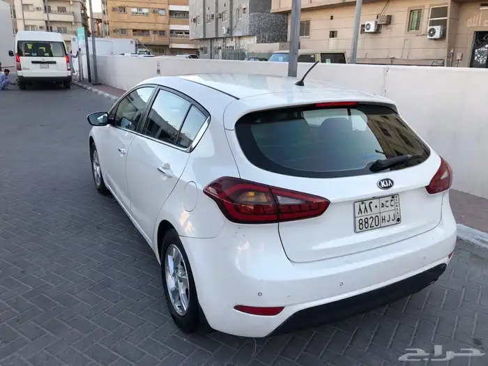 كيا سيراتو موديل 2014 هاتشباك كامله 7
